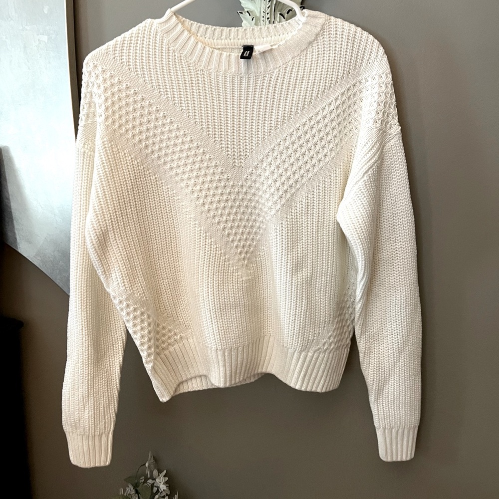 Sweater - Picture 1 of 3